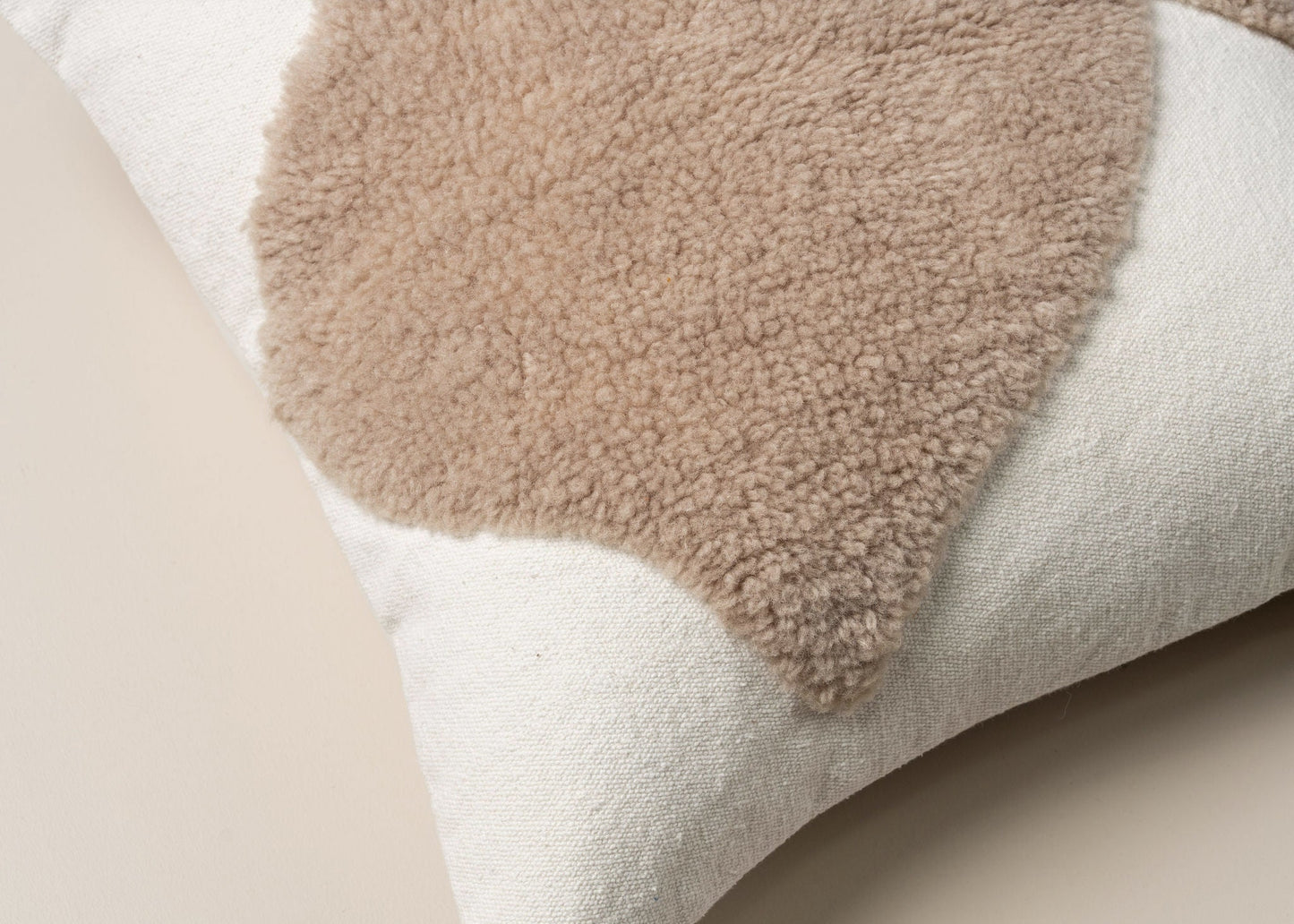 Abstract Square Cushion - Ecru - - - Saardé - Saardé.