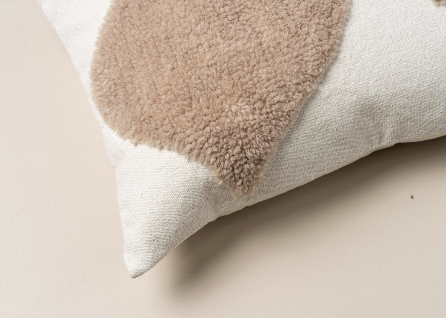 Abstract Lumbar Cushion - Ecru - - - Saardé - Saardé.