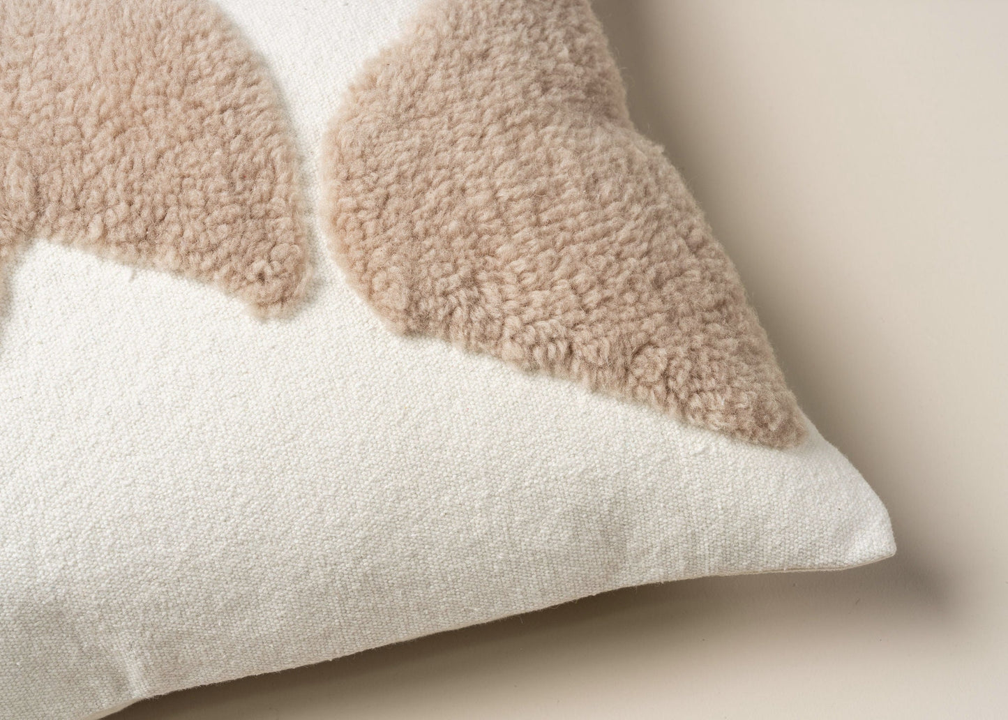 Abstract Lumbar Cushion - Ecru - - - Saardé - Saardé.