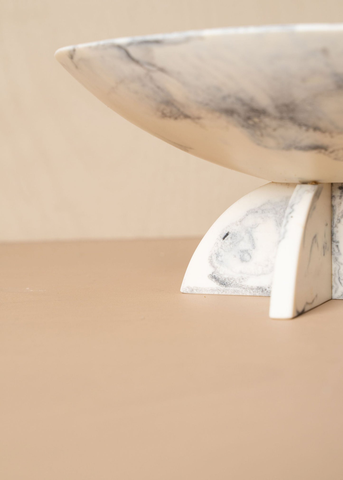 Flow Resin Fruit Bowl | Merle - - - Saardé - Saardé.