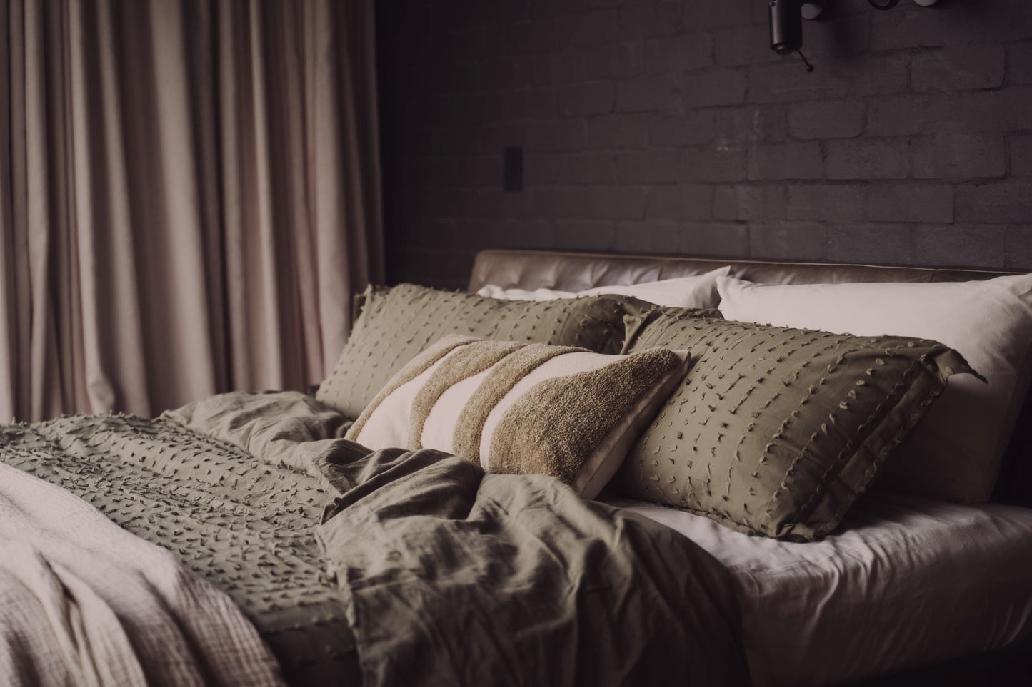Abstract Lumbar Cushion - Olive - - - Saardé - Saardé.
