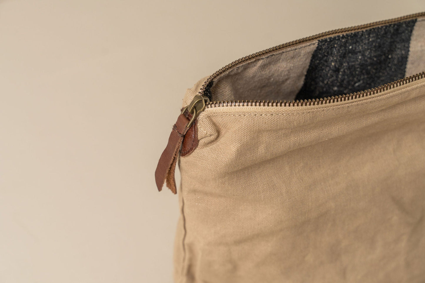 Journey Makeup Canvas Bag | Clay - - - Saardé - Saardé.