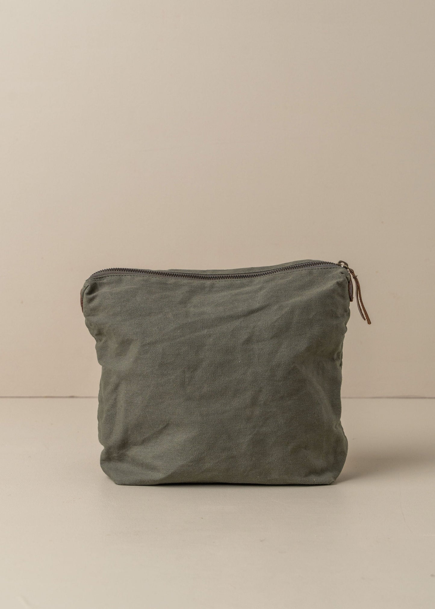 Journey Makeup Canvas Bag | Olive - - - Saardé - Saardé.
