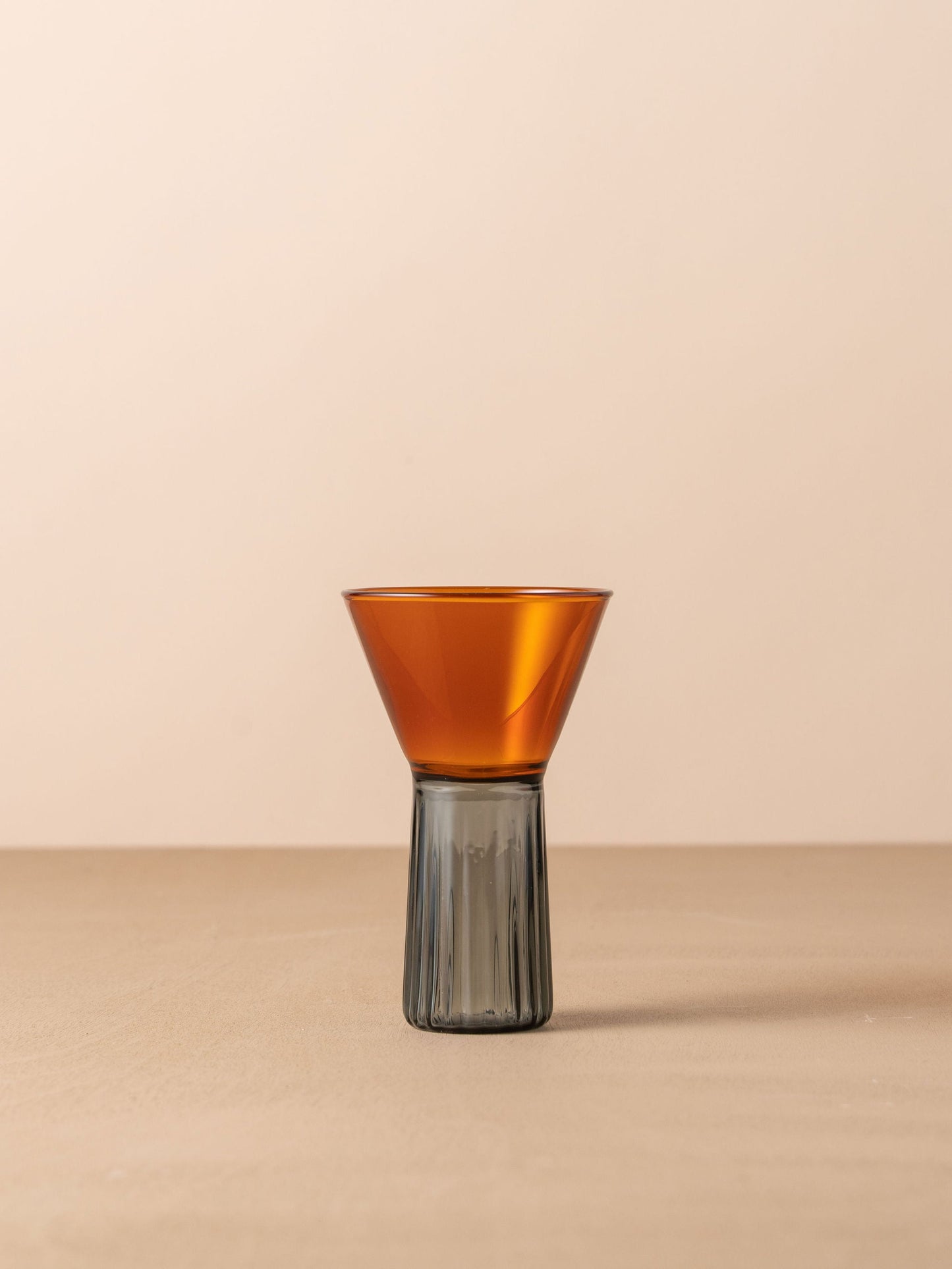 Kairos Wine Glass | Dark Amber - - - Saardé - Saardé.