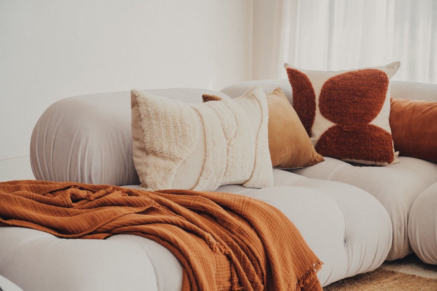 Abstract Lumbar Cushion - Ivory - - - Saardé - Saardé.