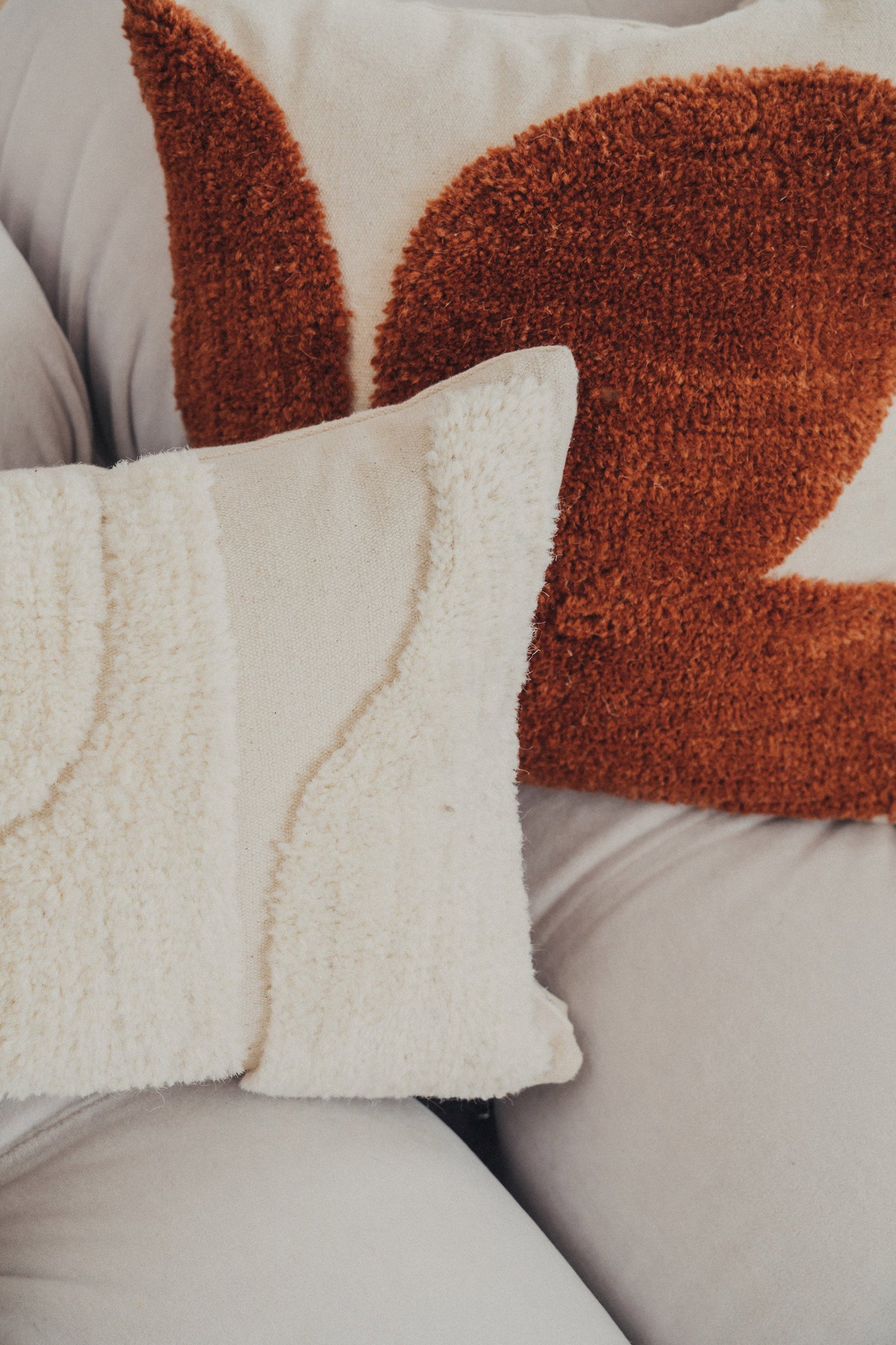 Abstract Lumbar Cushion - Ivory - - - Saardé - Saardé.