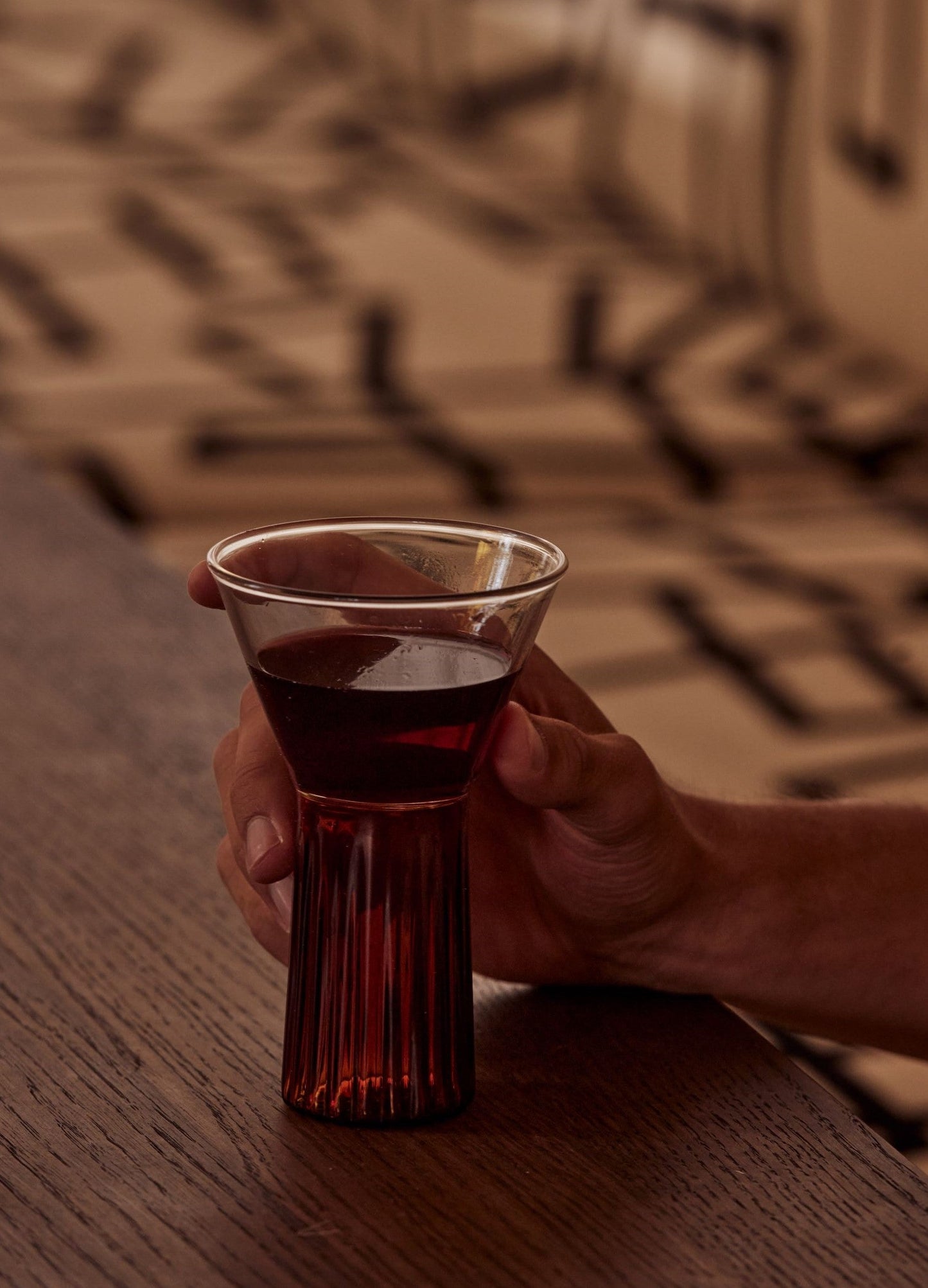 Kairos Wine Glass | Clear/Dark Amber - - - Saardé - Saardé.