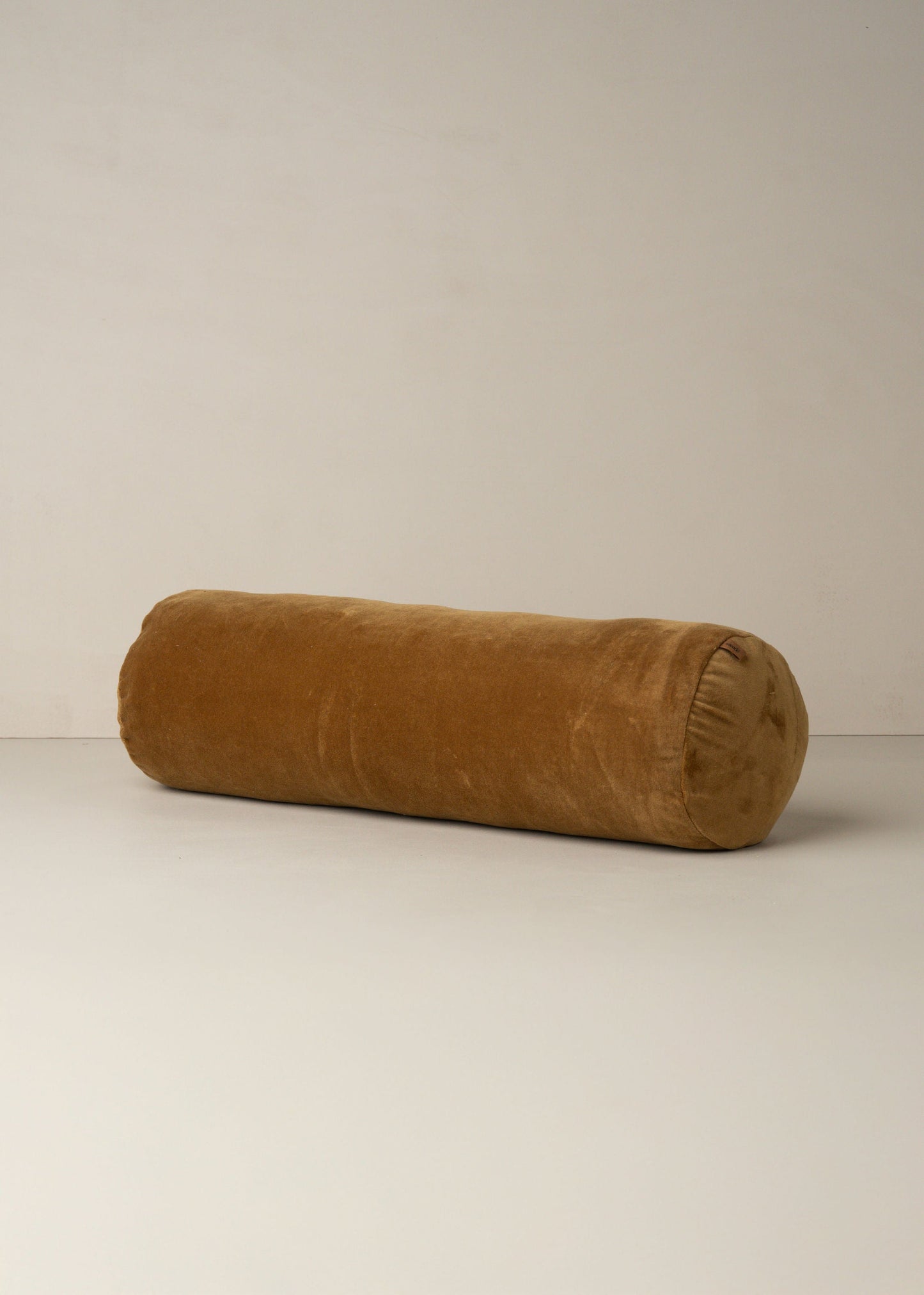 Velvet Structured Bolster | Nutmeg - - - Saardé - Saardé.