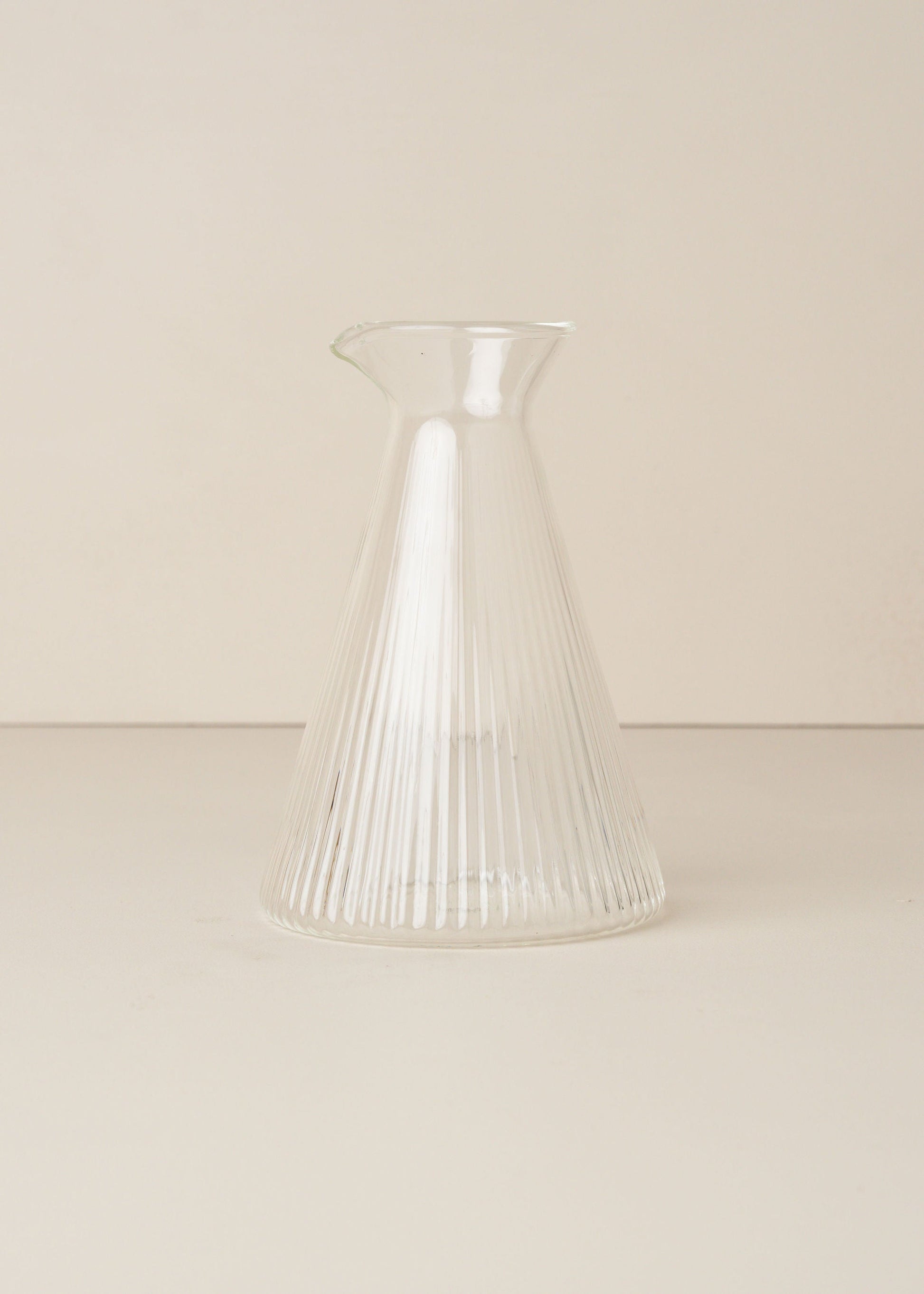 Kairos Angular Carafe | Clear - - - Saardé - Saardé.