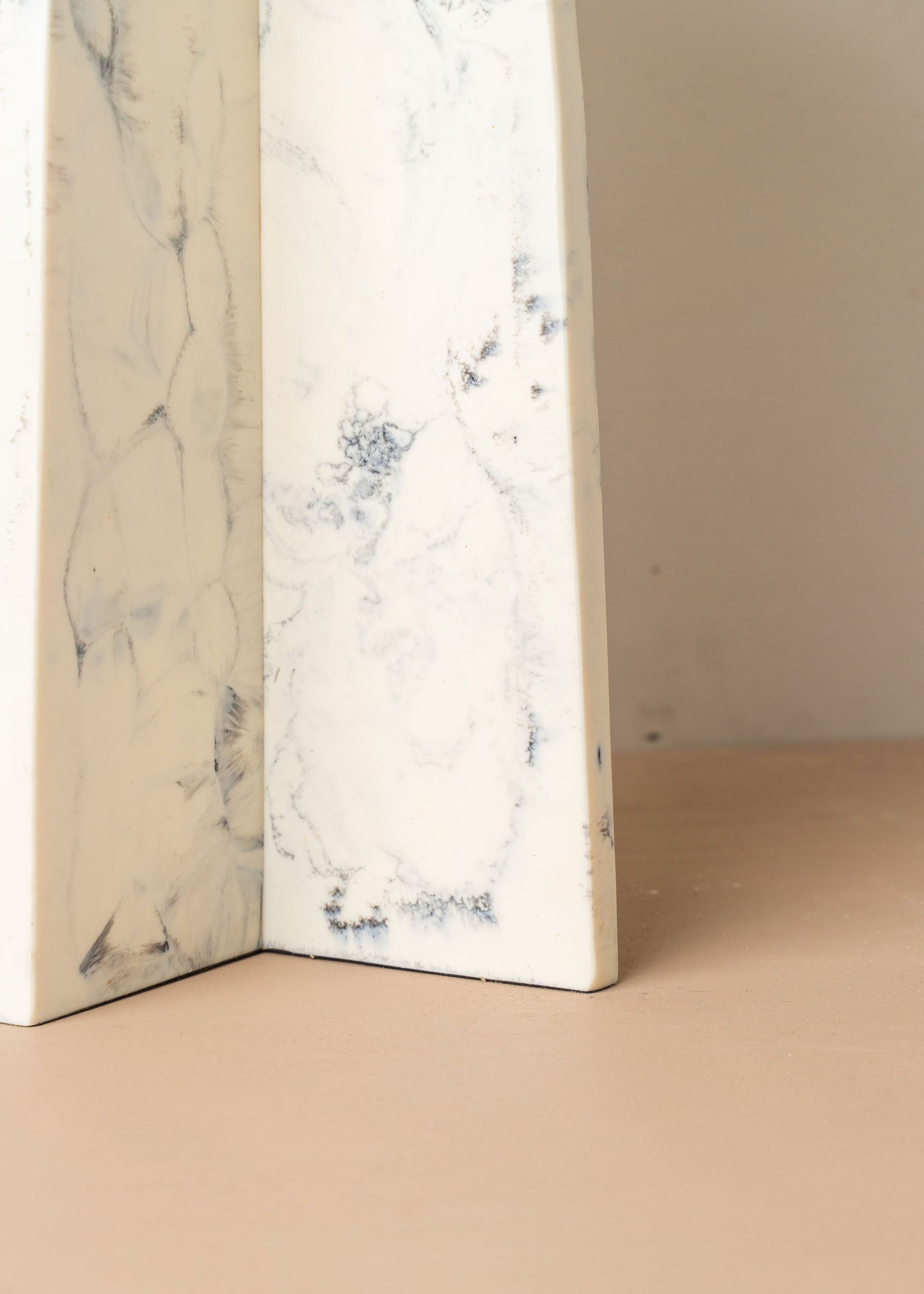 Flow Side Table | Merle -  -  - Saardé - Saardé.