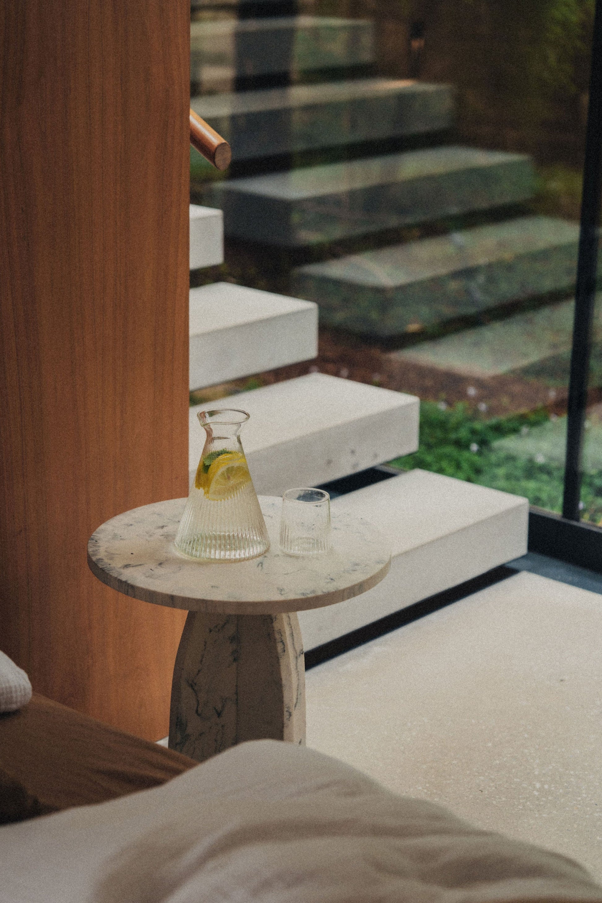 Kairos Angular Carafe | Clear - - - Saardé - Saardé.