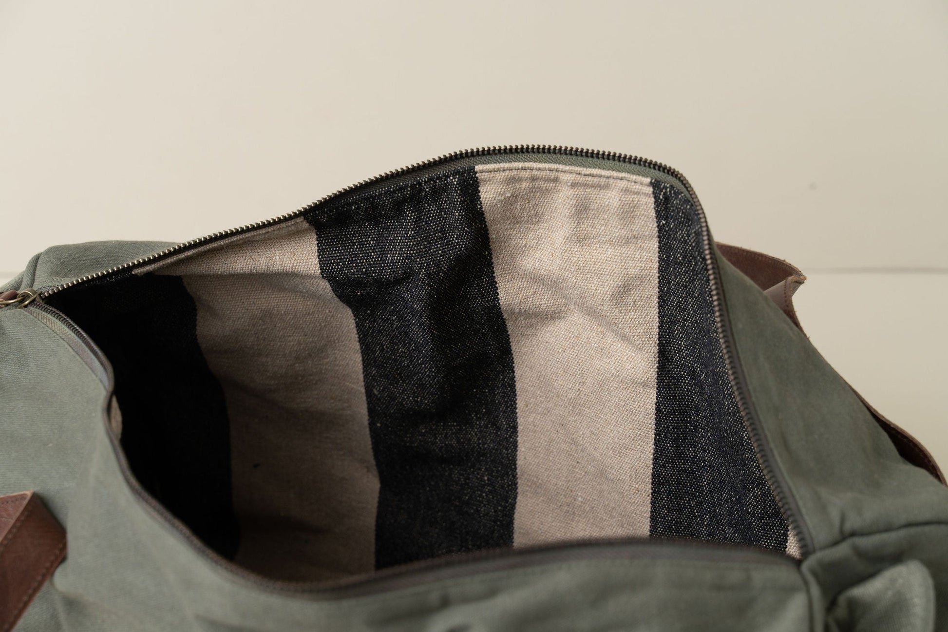 Journey Duffle Canvas Bag | Olive -  -  - Saardé - Saardé.