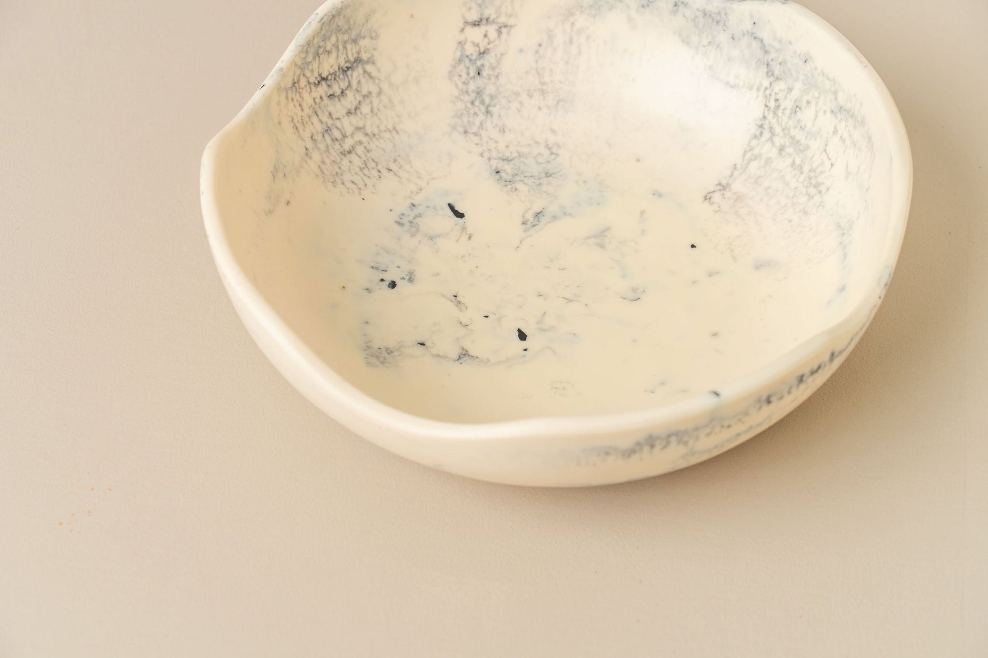 Flow Resin Salad Bowl | Merle -  -  - Saardé - Saardé.