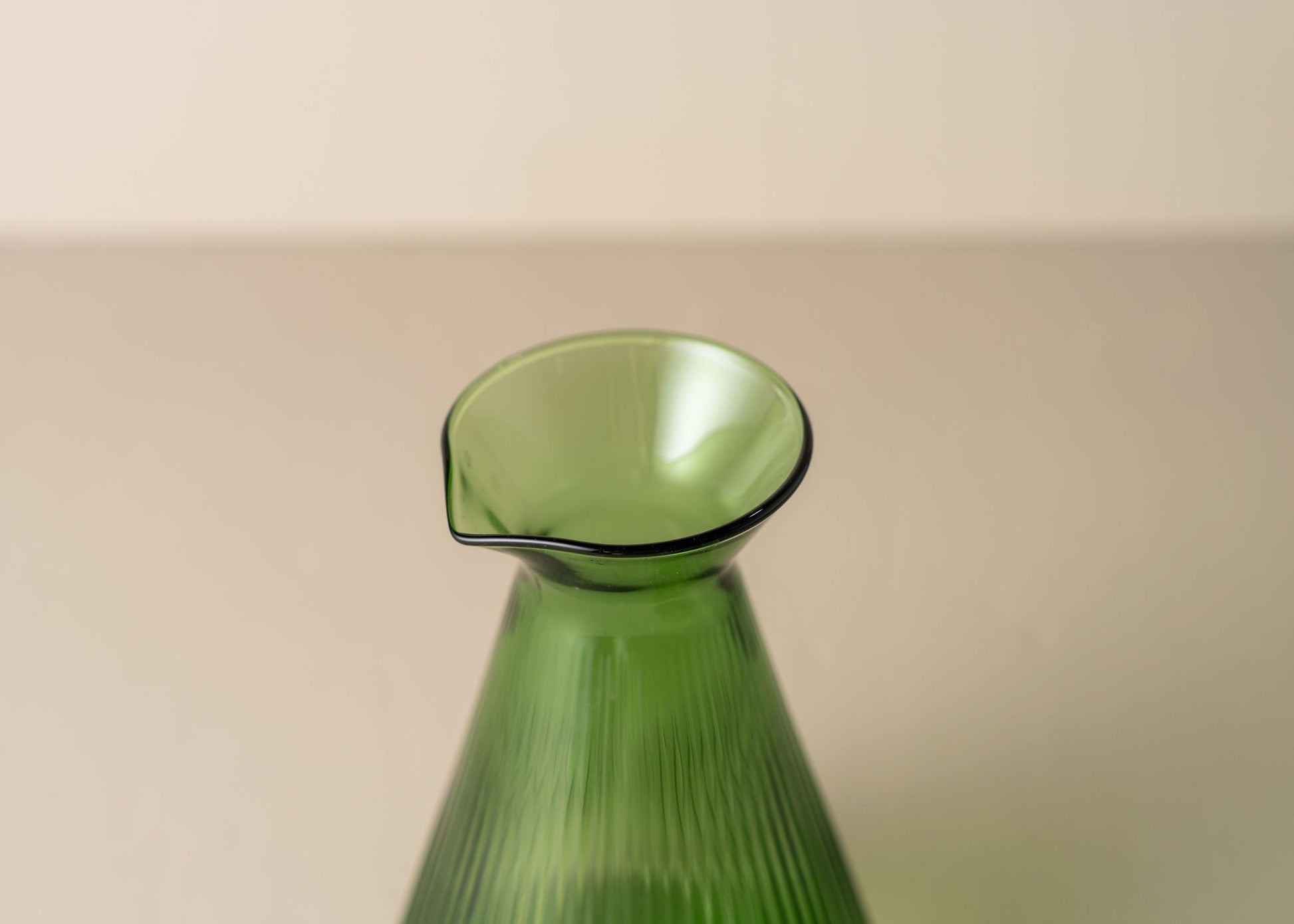 Kairos Angular Carafe | Yellow Topaz - - - Saardé - Saardé.