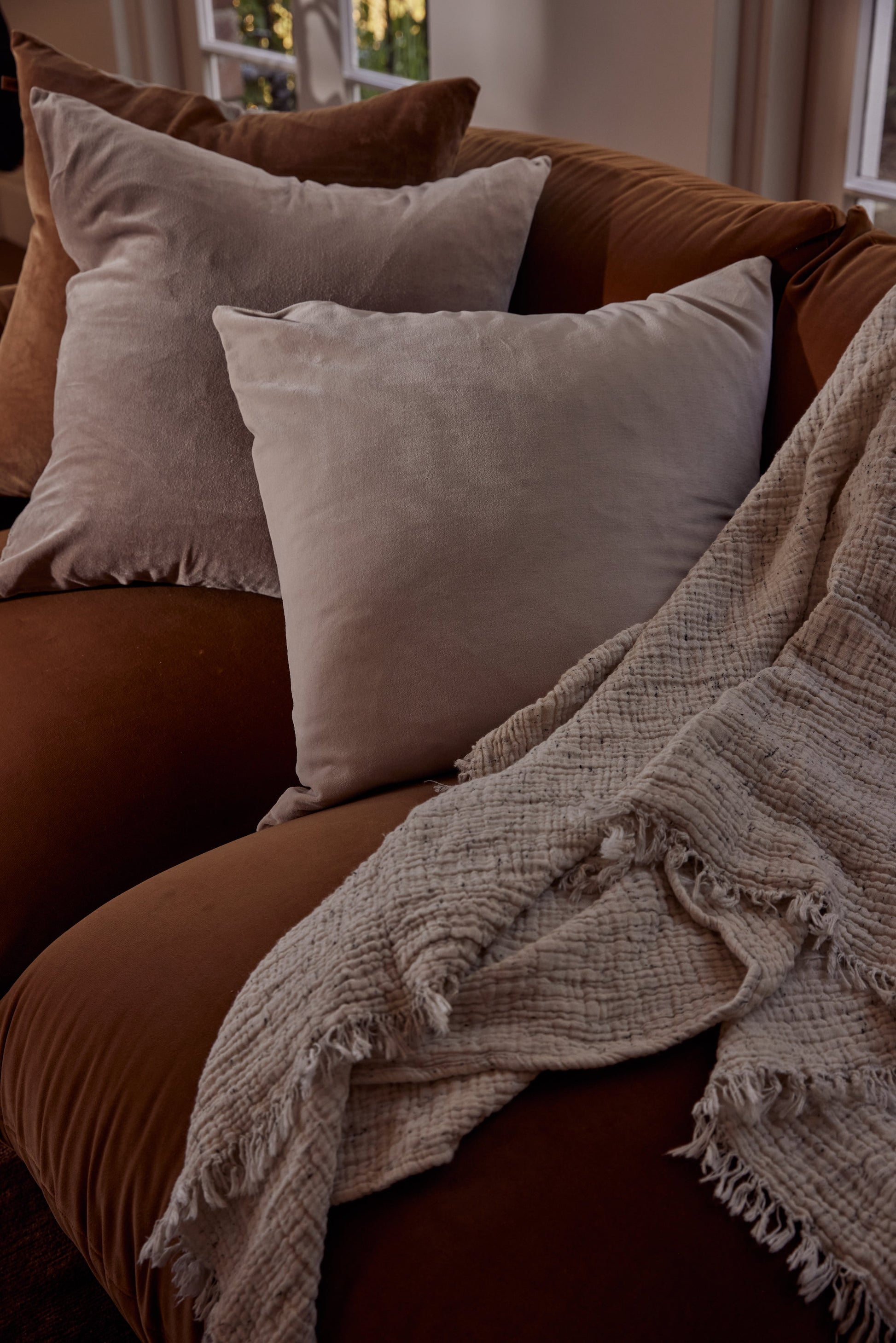 Linen/Velvet Cushion | Stone -  -  - Saardé - Saardé.