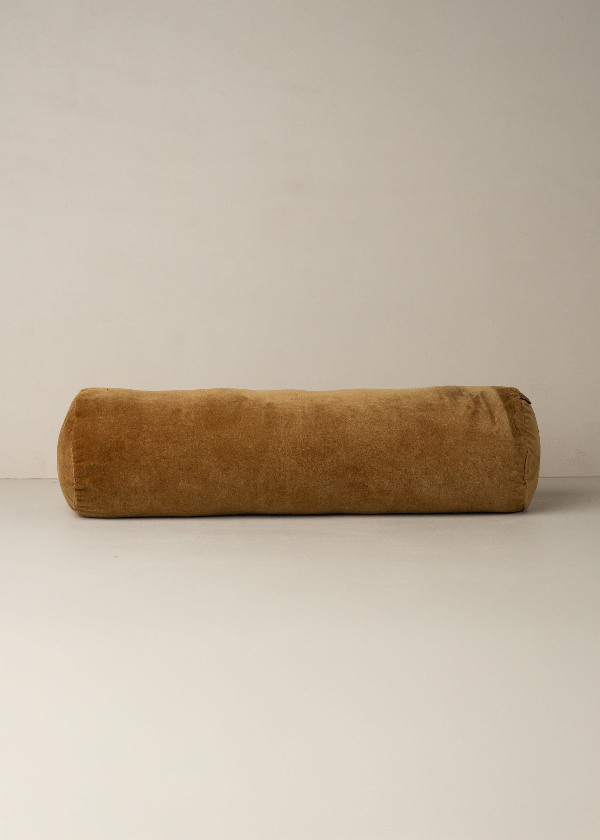 Velvet Structured Bolster | Nutmeg - - - Saardé - Saardé.